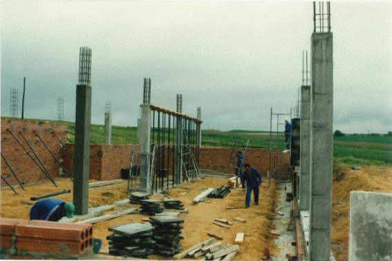 Empezando la construcción. Corría el año 1993.