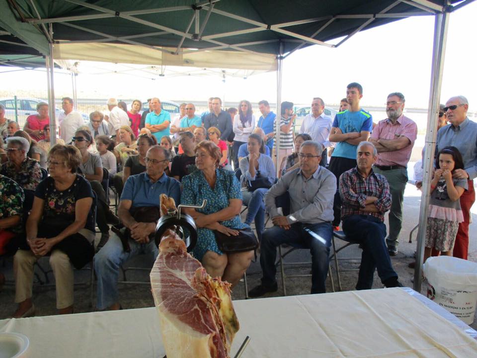 8. Masterclass de corte de jamón en La Venta Tabanera.